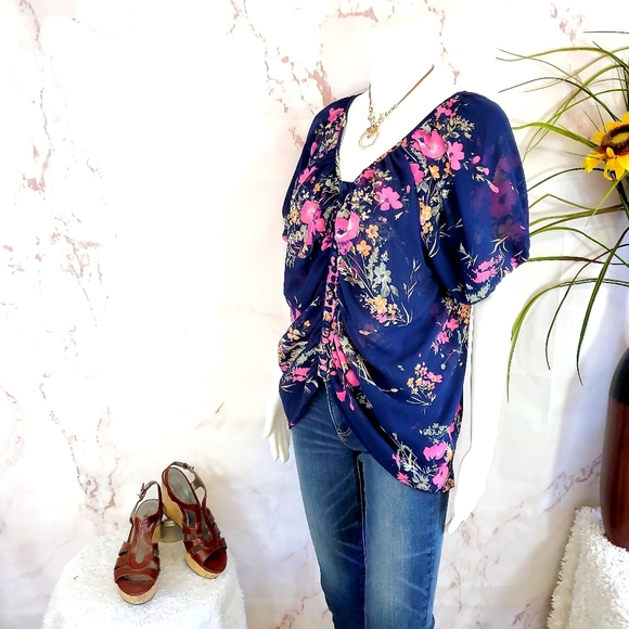 Lucca Couture gorgeous gathered bust blouse - Picture 3 of 7